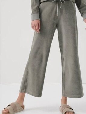 PACT • Cotton Velour Wide Leg Crop Pants in Shadow Green
